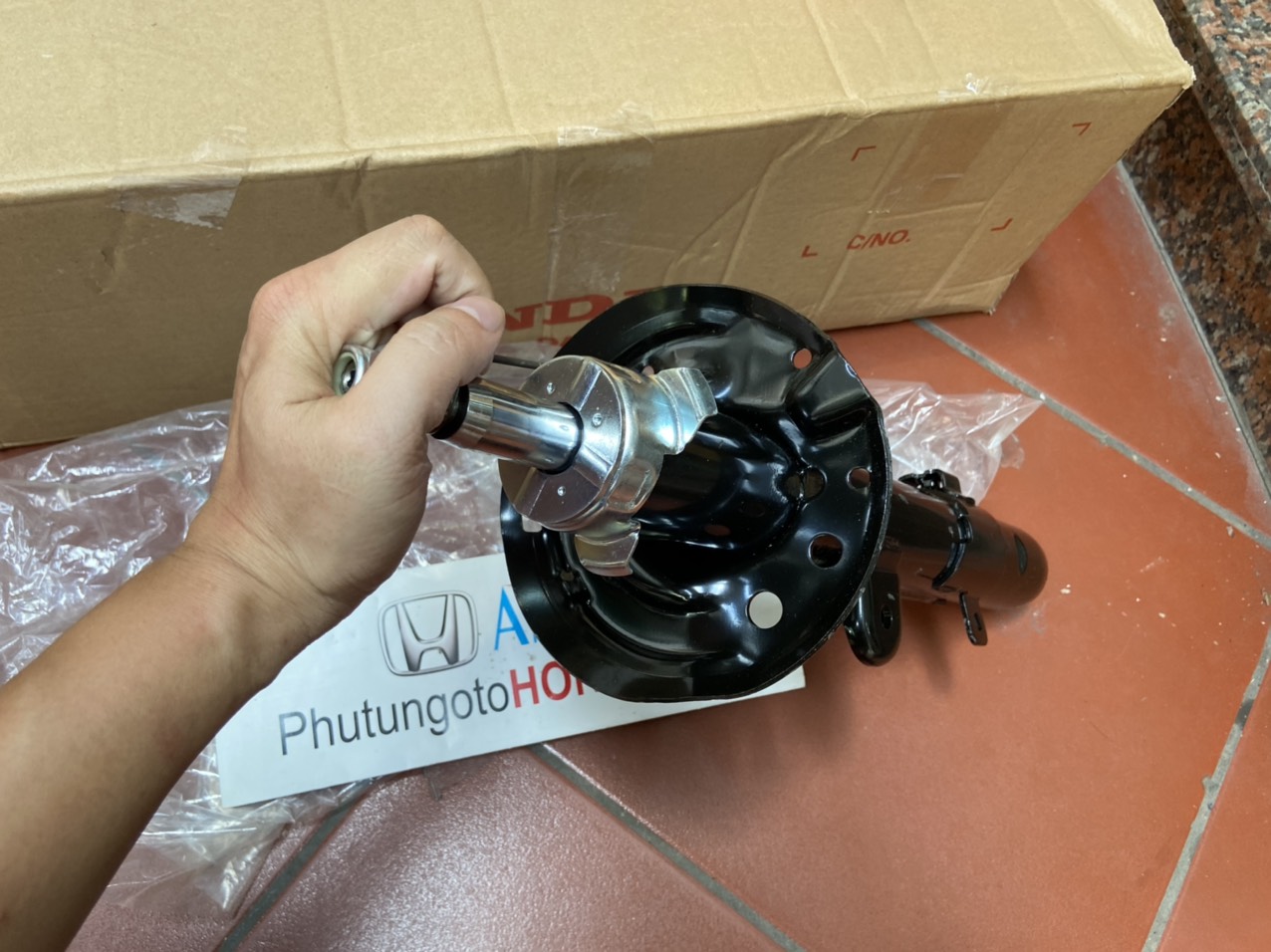 Giảm xóc trước xe Honda CRV 2018 đến 2022